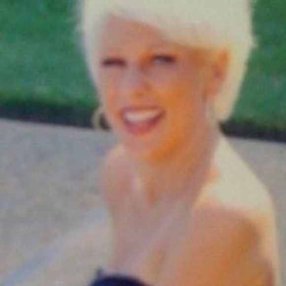 Meet your Posher, Pamela - Picture 1 of 1